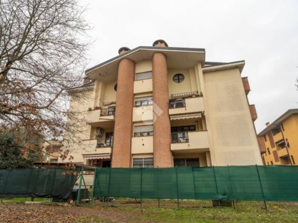 appartamento in vendita a Macherio in zona Bareggia