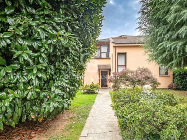 casa indipendente in vendita a Macherio