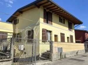 appartamento in vendita a Macherio