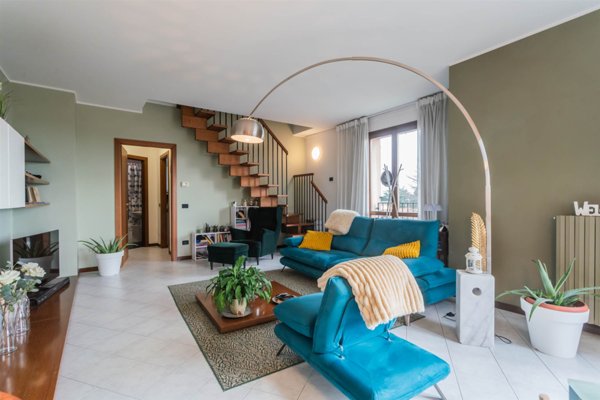 appartamento in vendita a Macherio in zona Bareggia