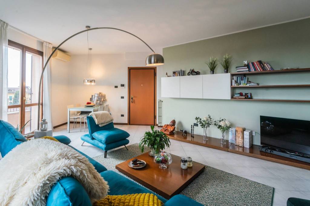 appartamento in vendita a Macherio in zona Bareggia