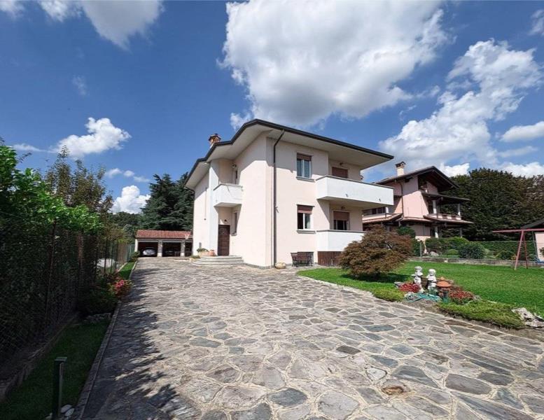 appartamento in vendita a Macherio in zona Belvedere