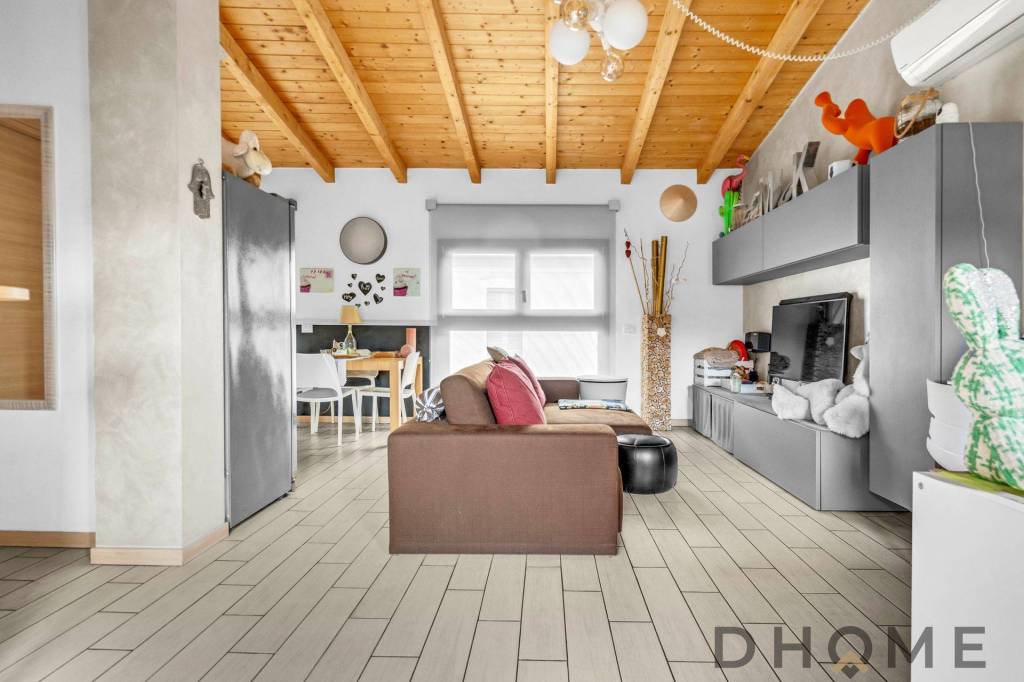 appartamento in vendita a Macherio