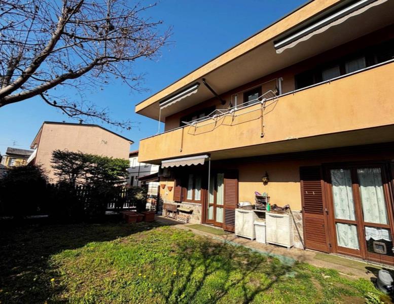 casa indipendente in vendita a Macherio