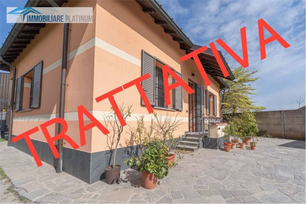 casa indipendente in vendita a Macherio