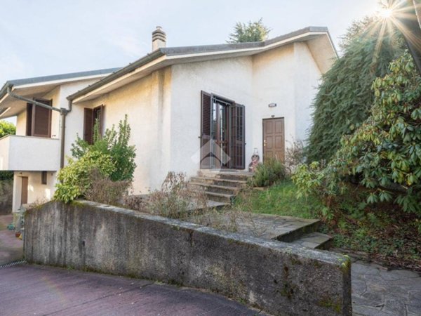 casa indipendente in vendita a Macherio in zona Bareggia