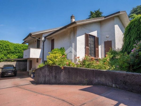 casa indipendente in vendita a Macherio in zona Bareggia