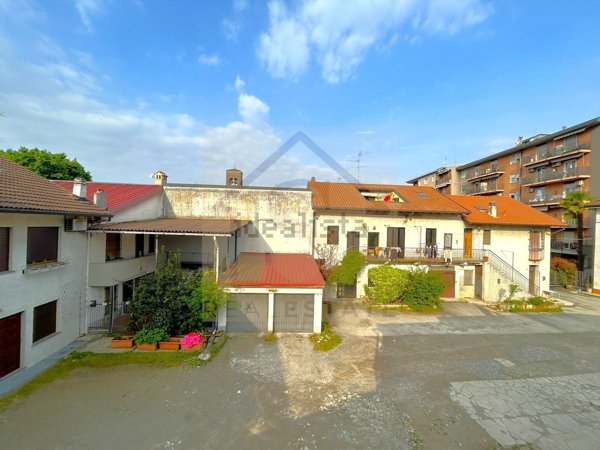 appartamento in vendita a Macherio in zona Bareggia