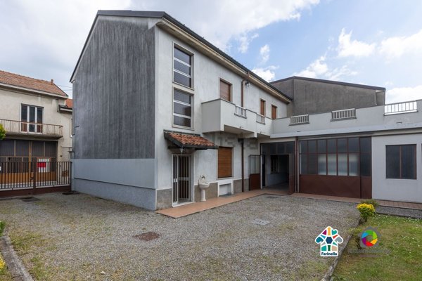 casa indipendente in vendita a Macherio in zona Bareggia