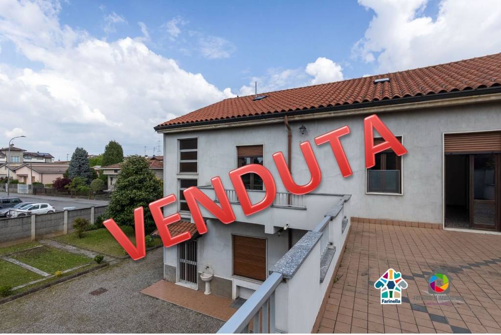 casa indipendente in vendita a Macherio in zona Bareggia
