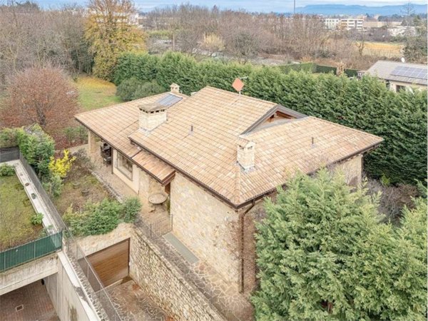 casa indipendente in vendita a Macherio in zona Belvedere