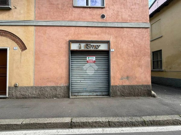 negozio in vendita a Macherio