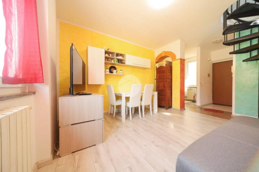 appartamento in vendita a Macherio