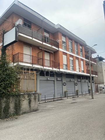 appartamento in vendita a Macherio in zona Pedresse