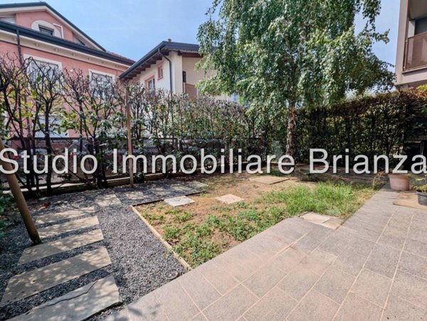 appartamento in vendita a Macherio in zona Belvedere