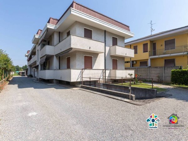casa indipendente in vendita a Macherio in zona Bareggia