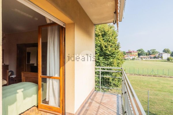 appartamento in vendita a Macherio in zona Belvedere