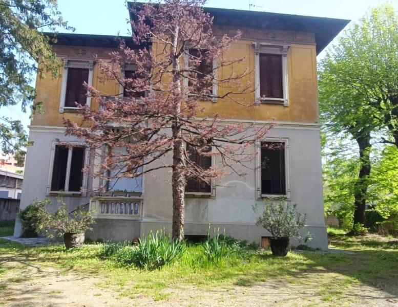 casa indipendente in vendita a Meda