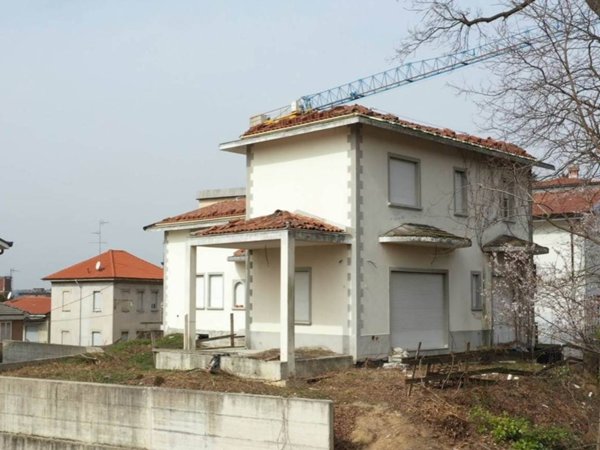 casa indipendente in vendita a Meda