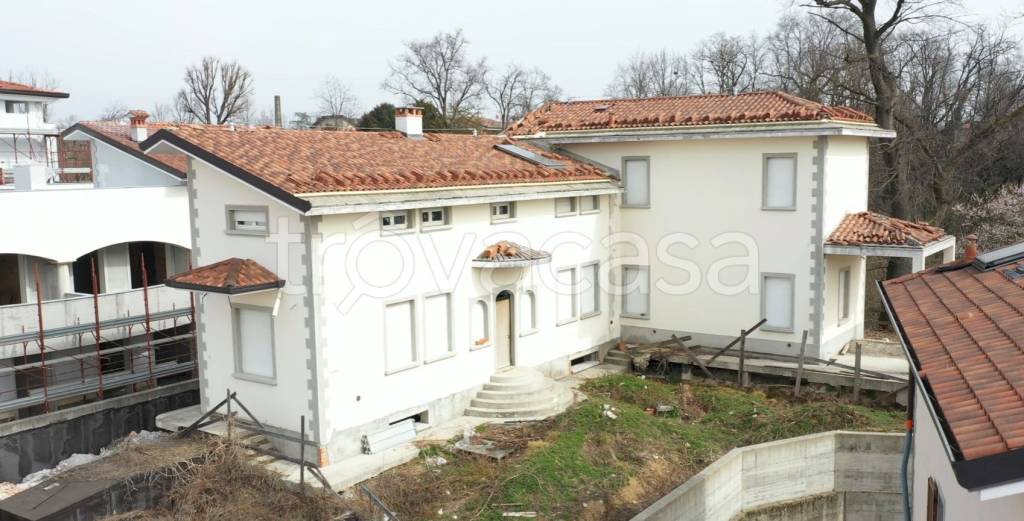 casa indipendente in vendita a Meda