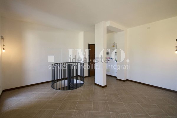 ufficio in vendita a Meda