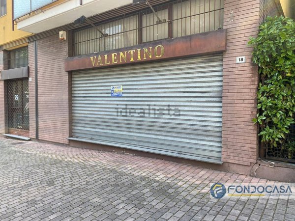 negozio in vendita a Meda