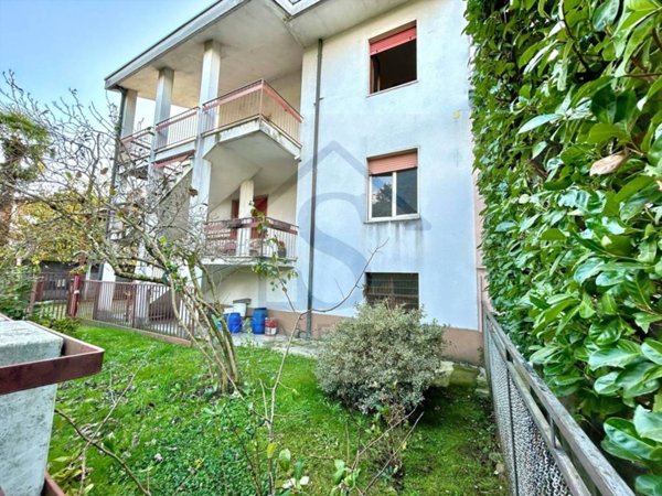 casa indipendente in vendita a Meda