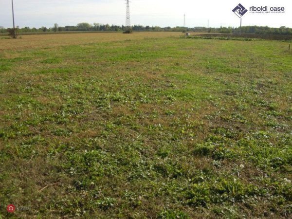 terreno edificabile in vendita a Meda