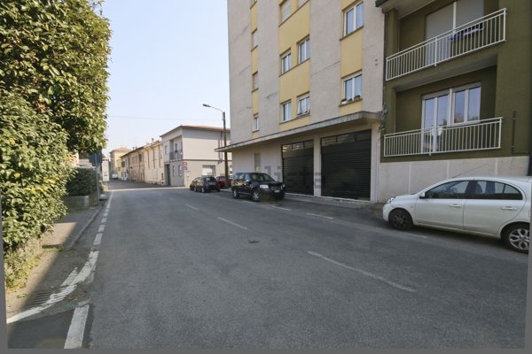 negozio in vendita a Meda