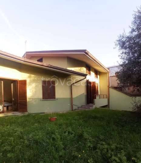 casa indipendente in vendita a Meda