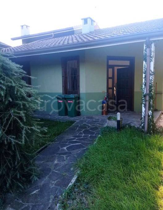 casa indipendente in vendita a Meda