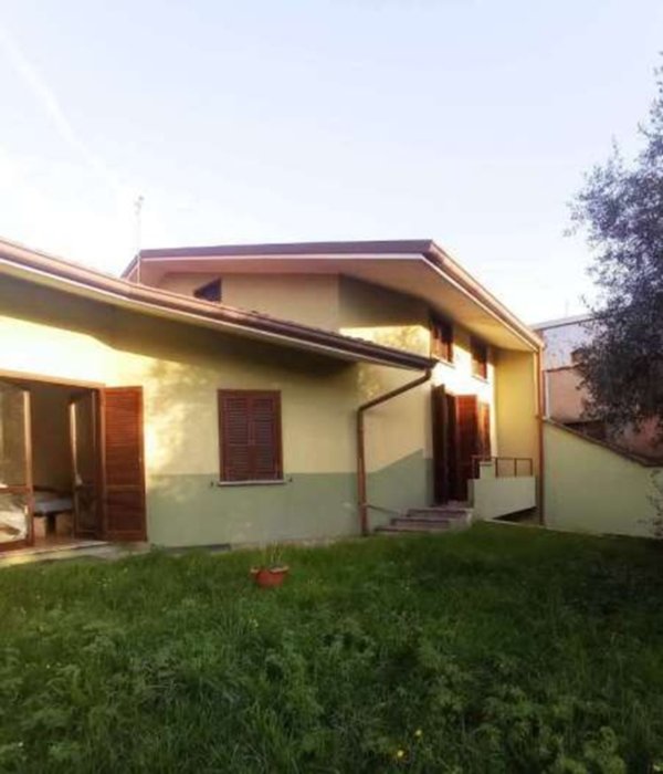casa indipendente in vendita a Meda