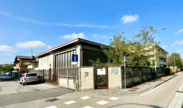 ufficio in vendita a Meda