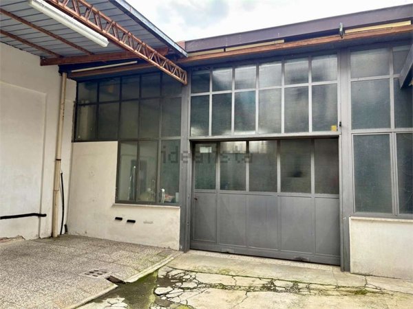 ufficio in vendita a Meda