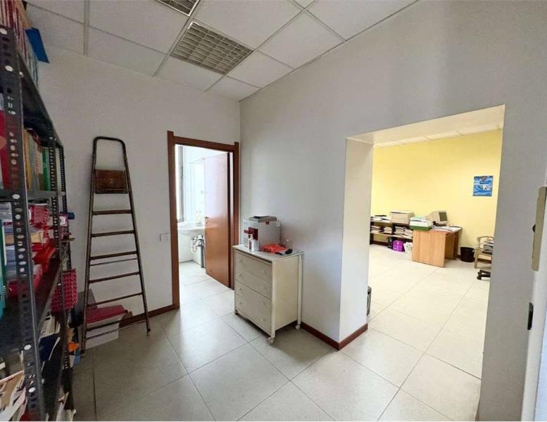 ufficio in vendita a Meda