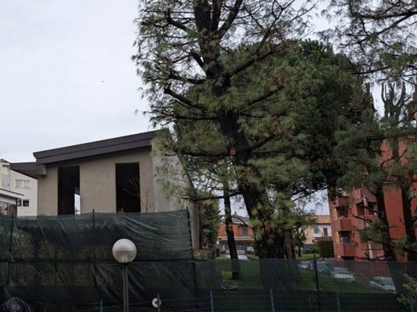 casale in vendita a Meda