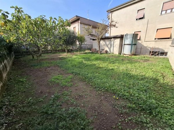 casa indipendente in vendita a Meda