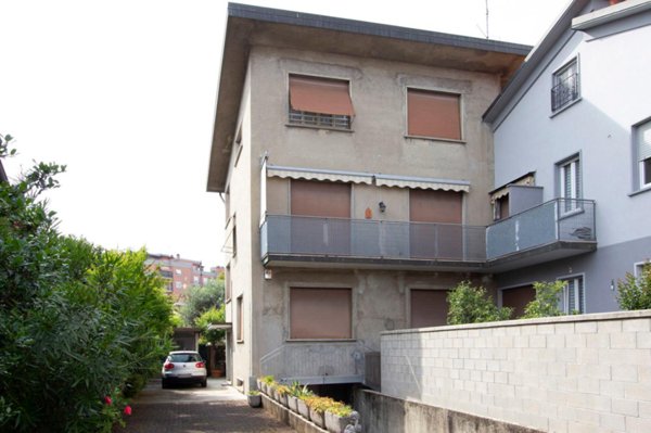 casa indipendente in vendita a Meda