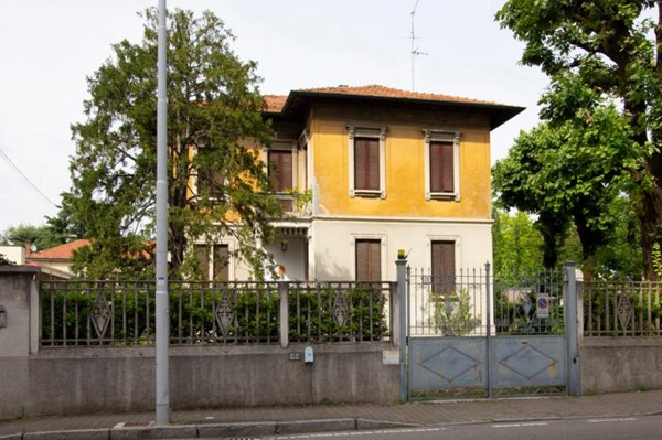 casa indipendente in vendita a Meda