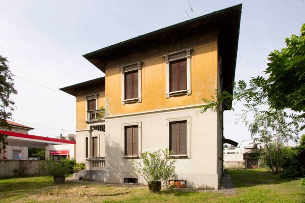 casa indipendente in vendita a Meda