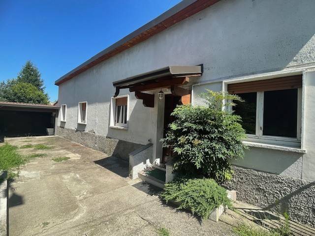 casa indipendente in vendita a Meda