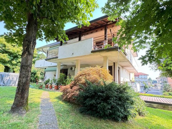 casa indipendente in vendita a Meda
