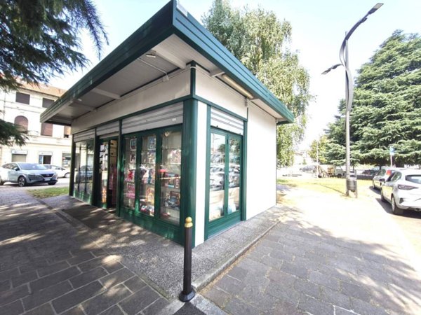 negozio in vendita a Meda