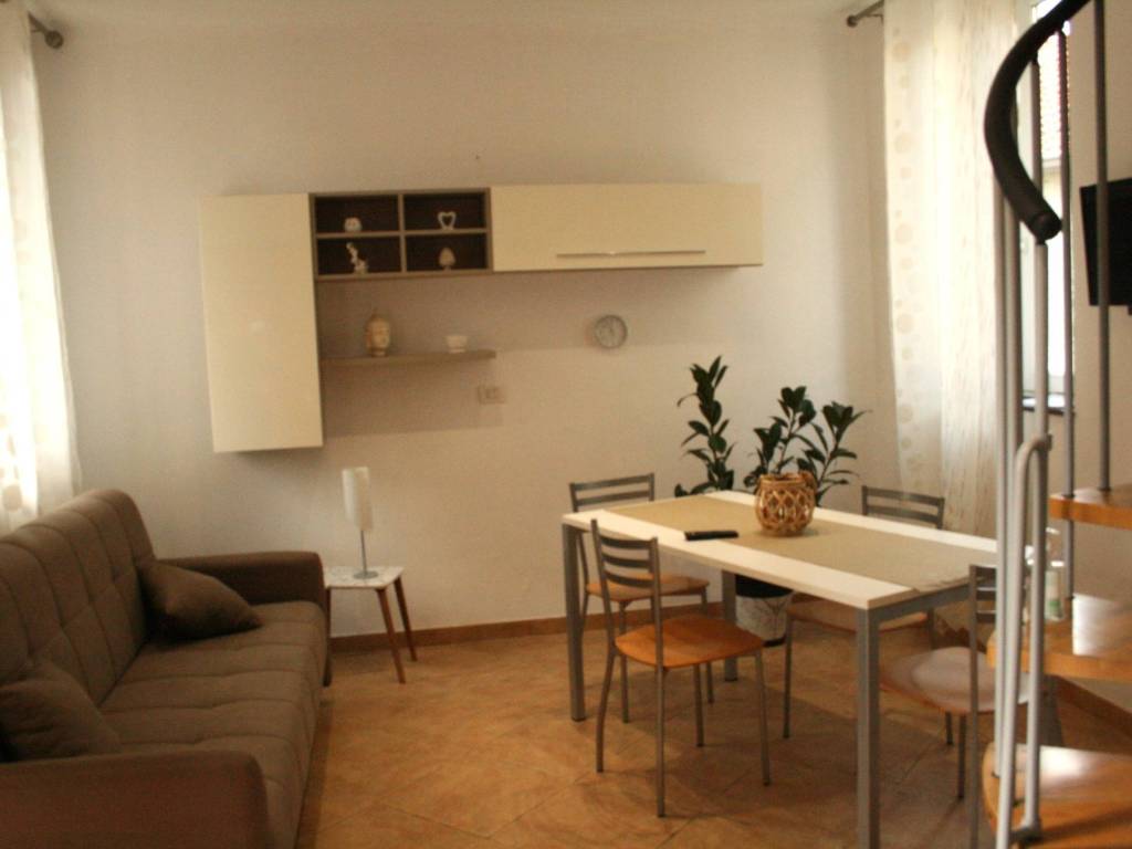 casa indipendente in vendita a Meda