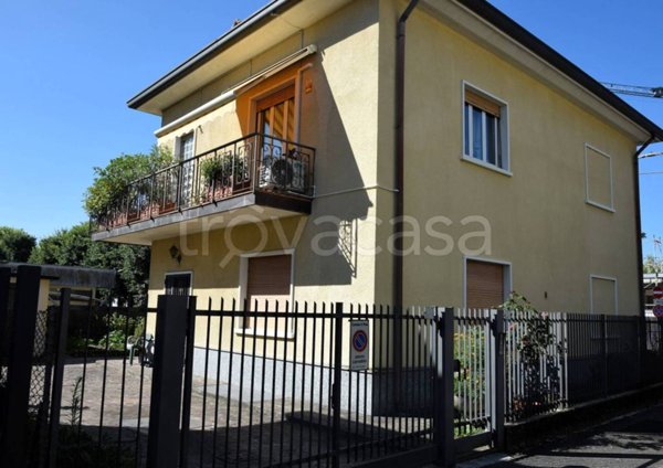 casa indipendente in vendita a Meda