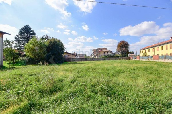 terreno edificabile in vendita a Meda