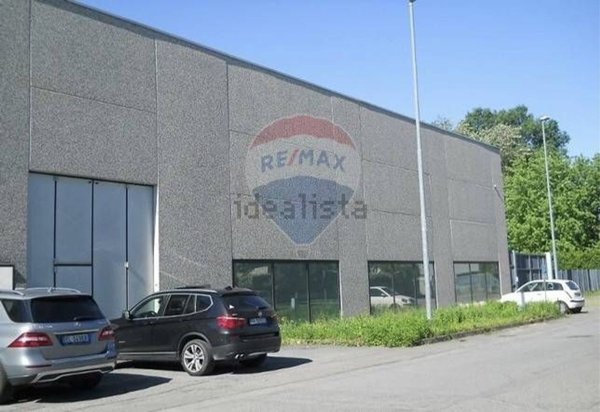 negozio in vendita a Meda