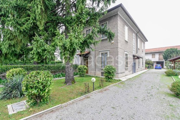 casa indipendente in vendita a Meda