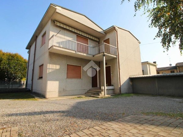 casa indipendente in vendita a Meda