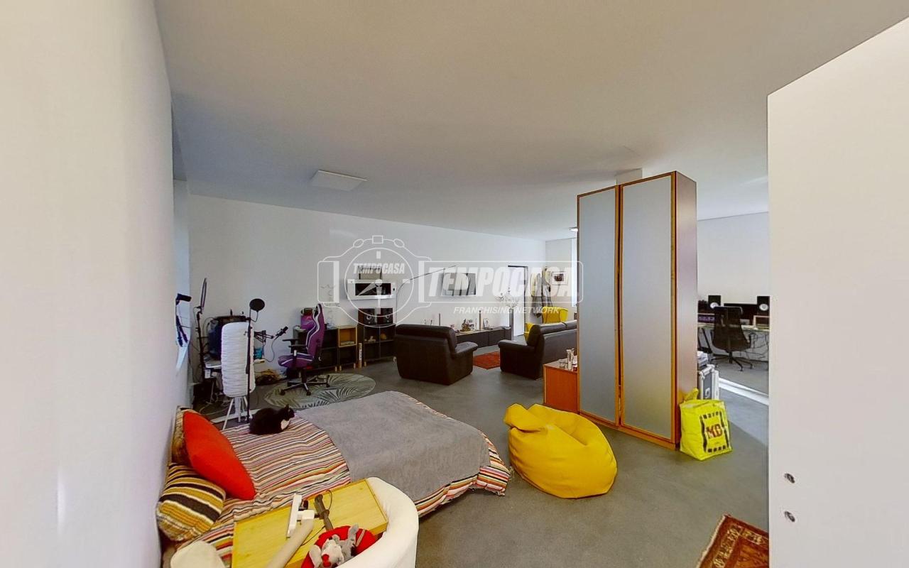 casa indipendente in vendita a Meda